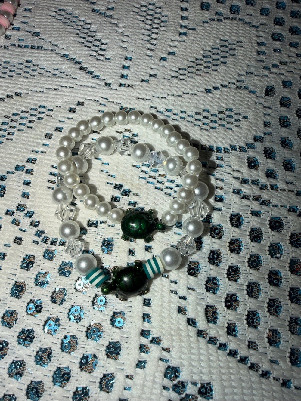 Unbranded White Pearl & Green Accent Stretch Bracelet Set
